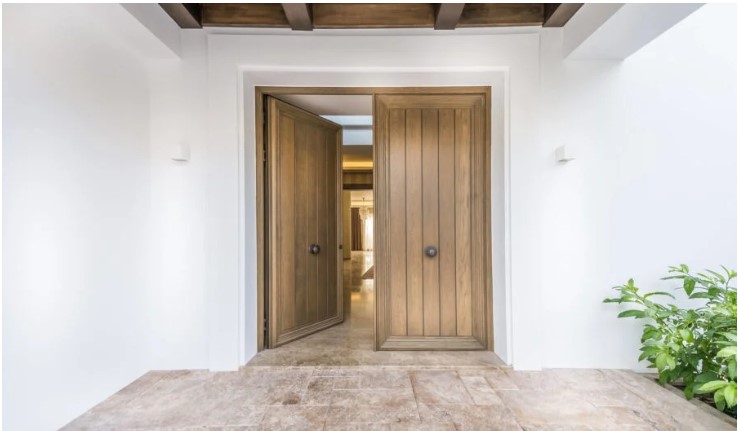 phong thủy cửa chính, kiêng kỵ mở cửa, tránh mất khí lành
