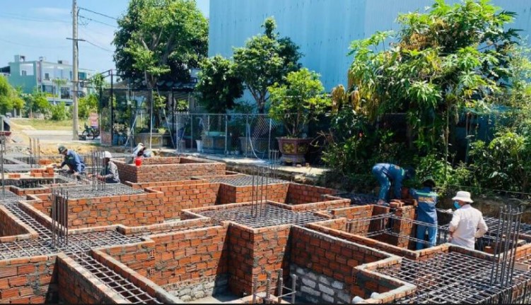 Quy trình xây nhà thô 2024–2025; Thi công phần thô; Xây dựng nhà chuẩn 2025; Hướng dẫn xây nhà phần thô
