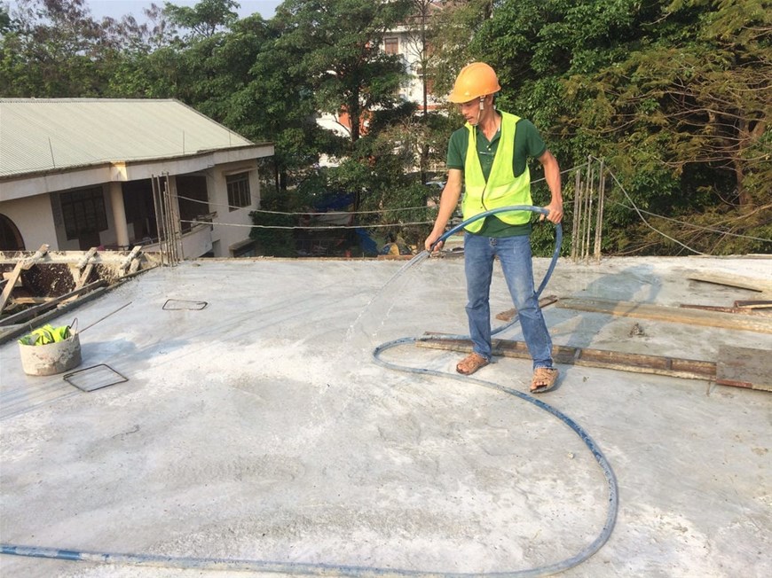 Vì sao sàn bê tông mới đổ thường bị nứt? Cách khắc phục hiệu quả sàn bê tông, đổ nứt sàn bê tông, nứt sàn bê tông