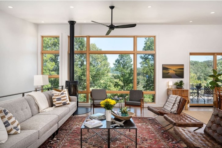 nhà nhiều cửa sổ, làm mát tự nhiên, bẫy nhiệt mùa hè, thiết kế nhà thông thoáng