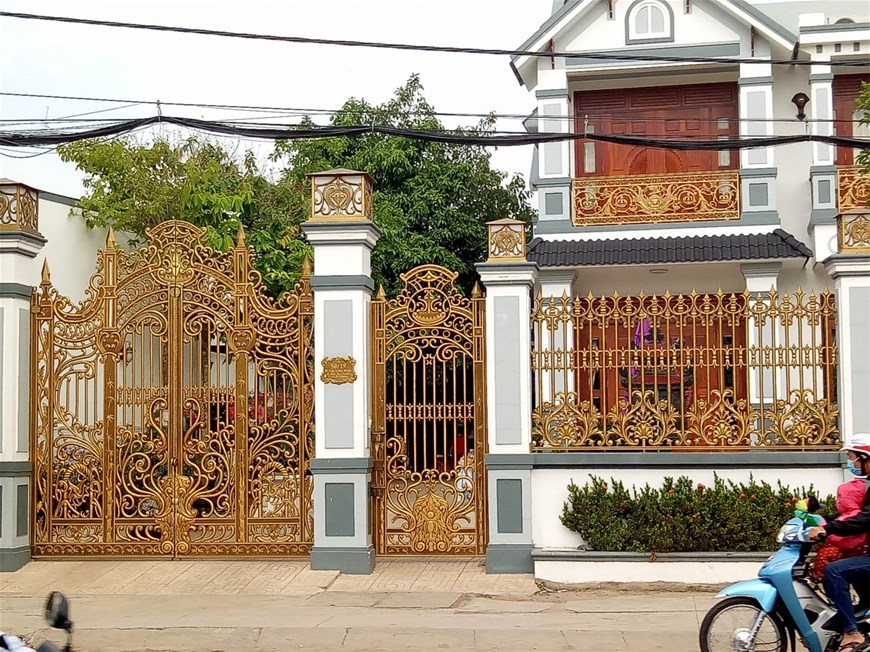 Hóa giải xung khắc, cửa chính và cổng, xung khắc cửa cổng