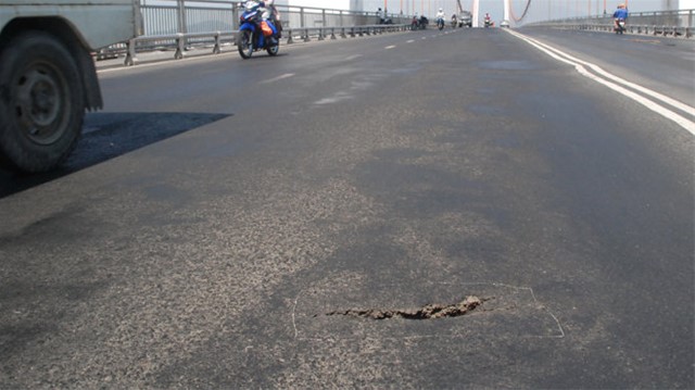 Cầu Thuận Phước xuất hiện nhiều vết nứt cầu bình thuận,ổ gà,đà nẵng