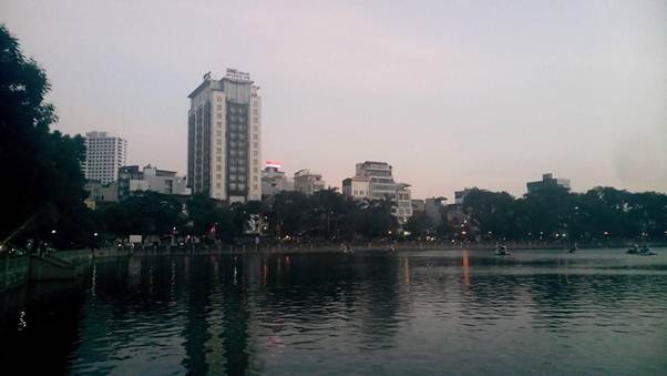 Nhà gần hồ: Chọn nhà gần hồ,đắc thuỷ,tài lộc,nhà ven hồ
